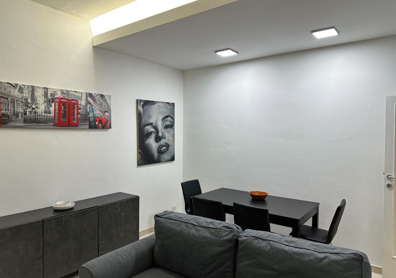 Modern Cenisio Apartment - Self Check-In & Parking Milan Exterior photo