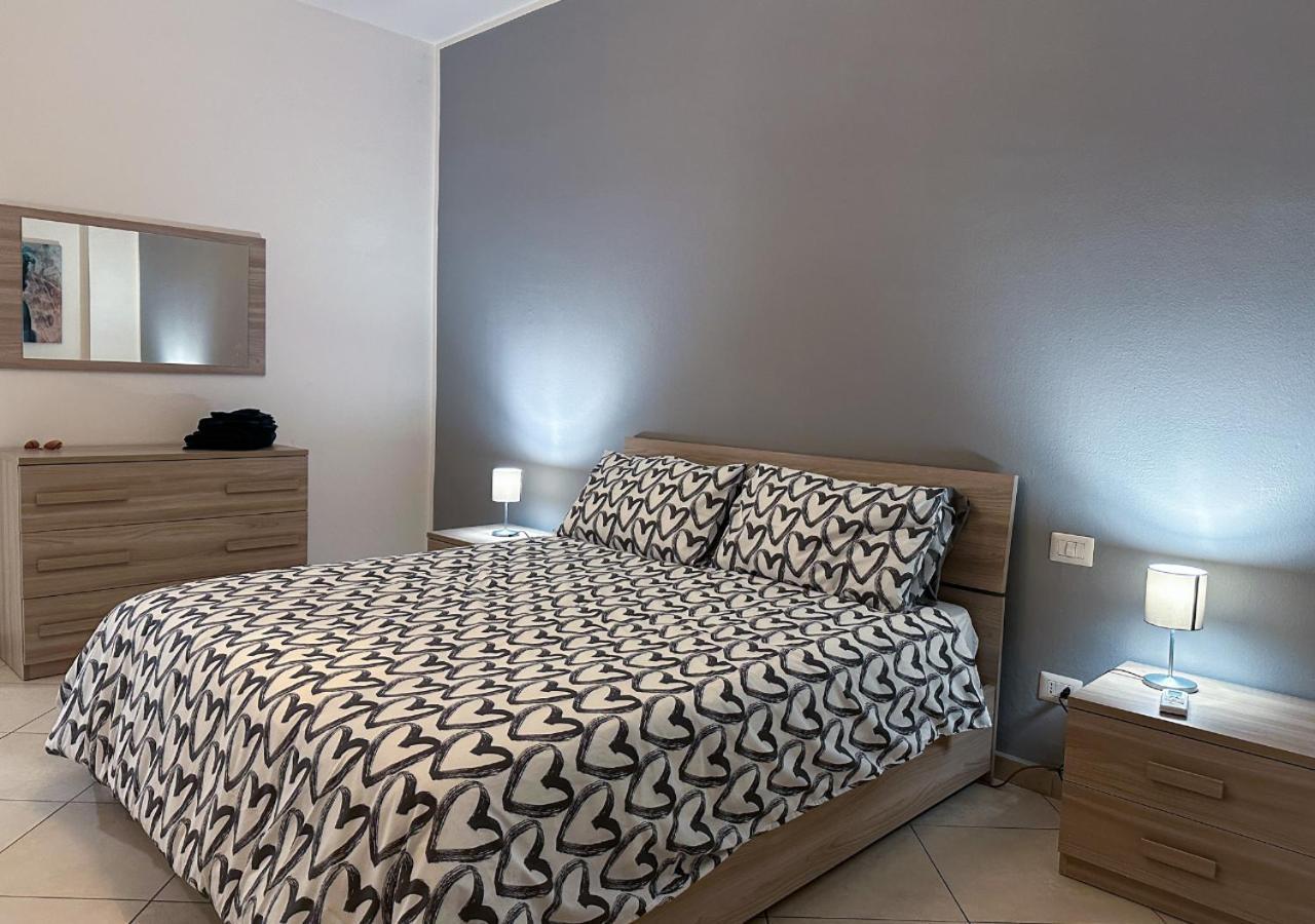 Modern Cenisio Apartment - Self Check-In & Parking Milan Exterior photo