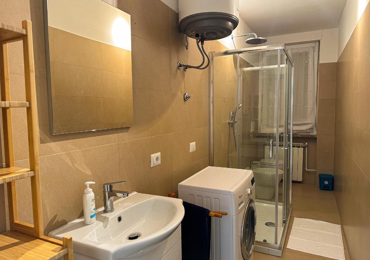 Modern Cenisio Apartment - Self Check-In & Parking Milan Exterior photo